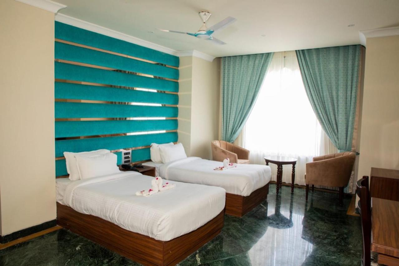 Indralok Palace Hotel & Resort Morena Habitación foto